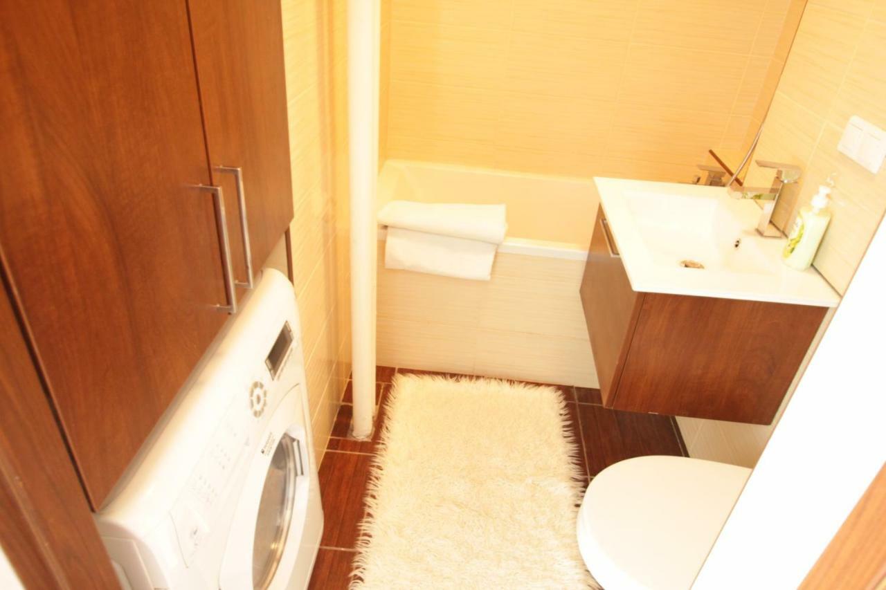 Happy Home Krochmalna Apartment Varşovia Exterior foto
